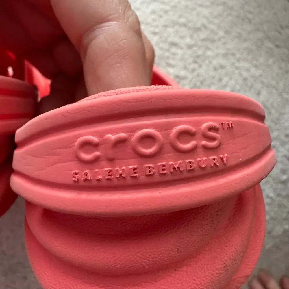 CROCS size 9c